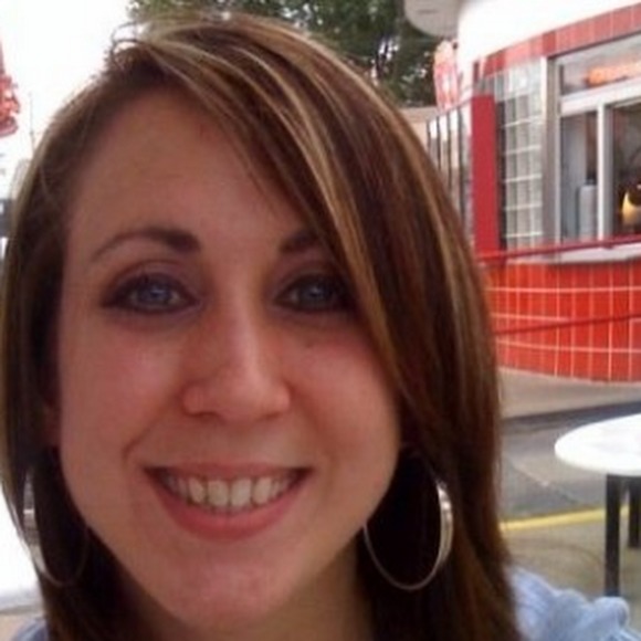 Meet your Posher, Nikki - Picture 1 of 1